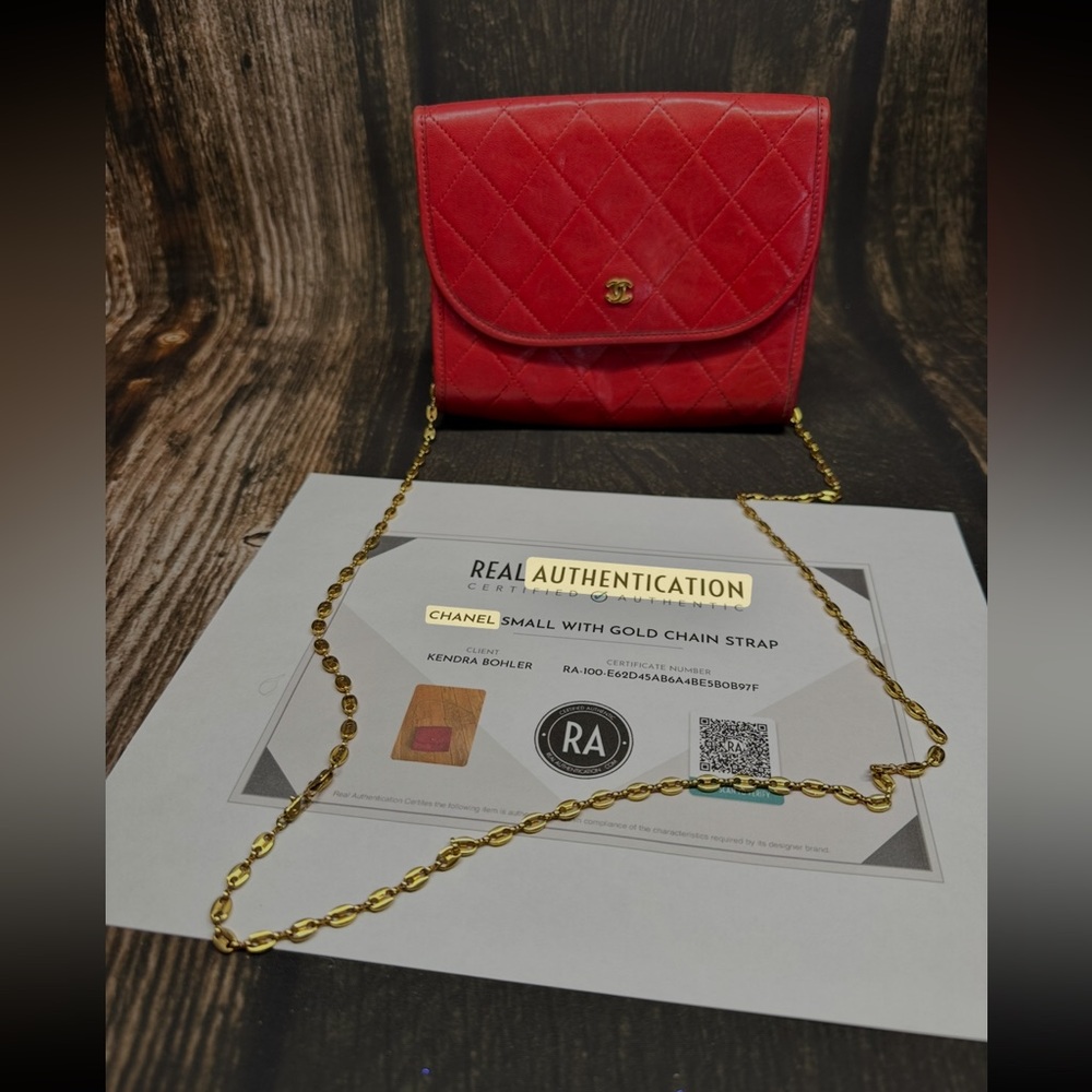 Authentic small crossbody CHANEL Bag gold chain